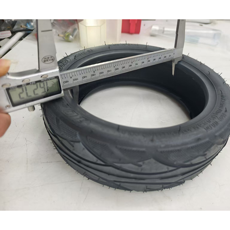 Pneumatico originale senza cam - Scooter Tire recensione e prezzo